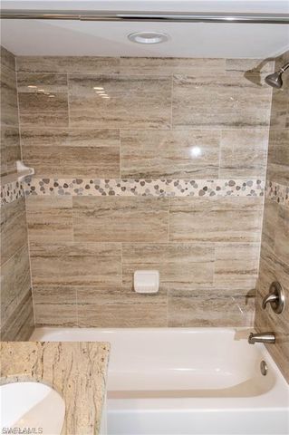 5654 Eichen CIR W, Fort Myers, FL 33919