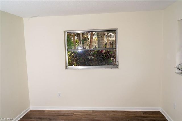 5654 Eichen CIR W, Fort Myers, FL 33919