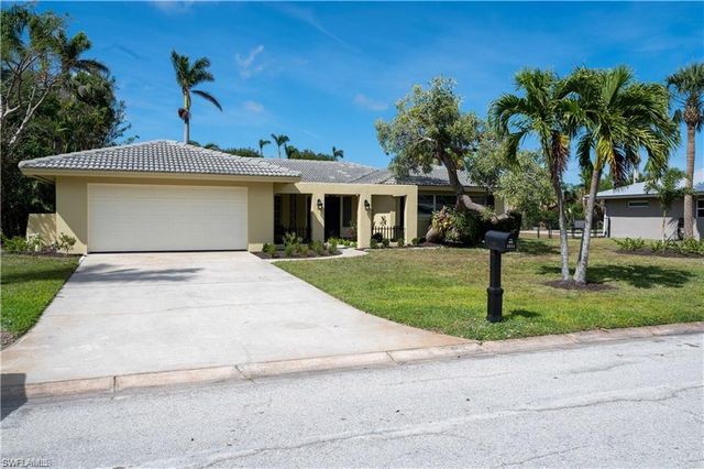 5654 Eichen CIR W, Fort Myers, FL 33919