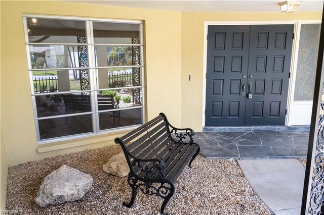 5654 Eichen CIR W, Fort Myers, FL 33919