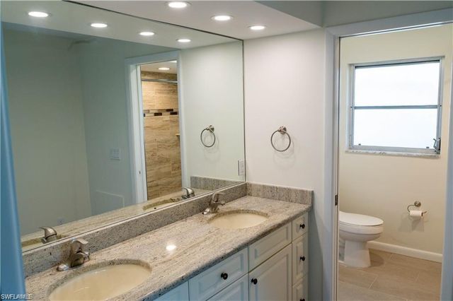 5654 Eichen CIR W, Fort Myers, FL 33919