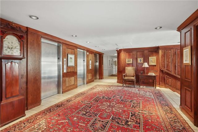 4550 Warwick Boulevard 203, Kansas City, MO 64111