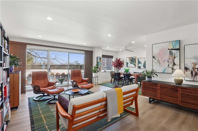 4550 Warwick Boulevard 203, Kansas City, MO 64111