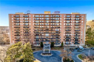 4550 Warwick Boulevard 203, Kansas City, MO 64111