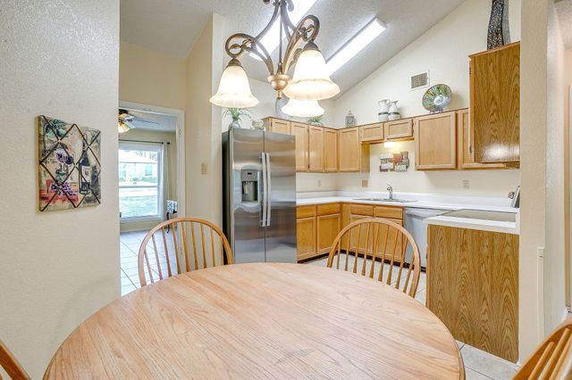 1116 Highpoint Road, Bedford, TX 76022