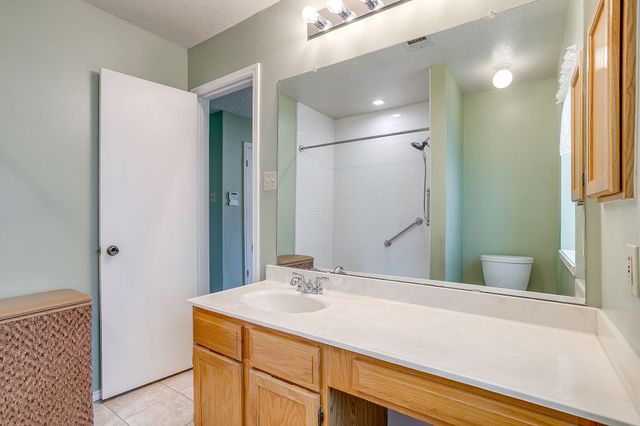 1116 Highpoint Road, Bedford, TX 76022