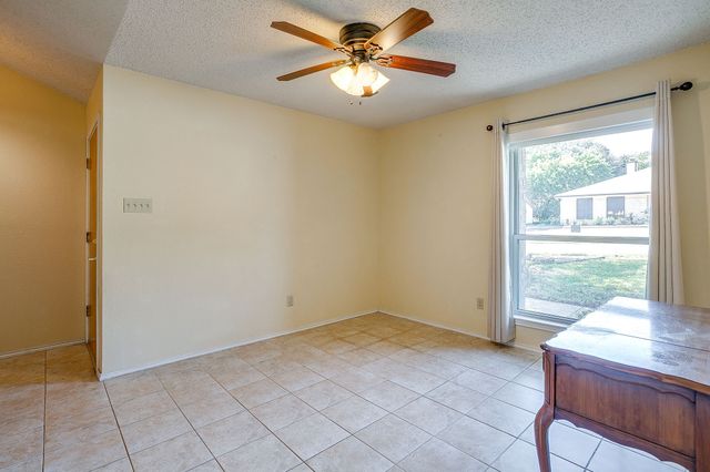 1116 Highpoint Road, Bedford, TX 76022