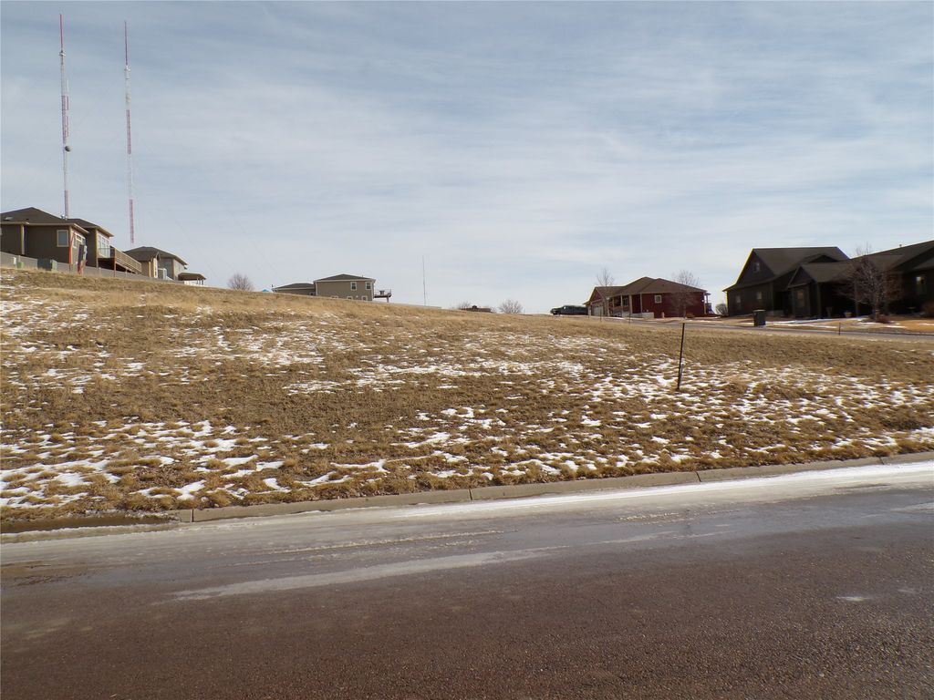 3101 Southview Court, Great Falls, MT 59404 photo 2