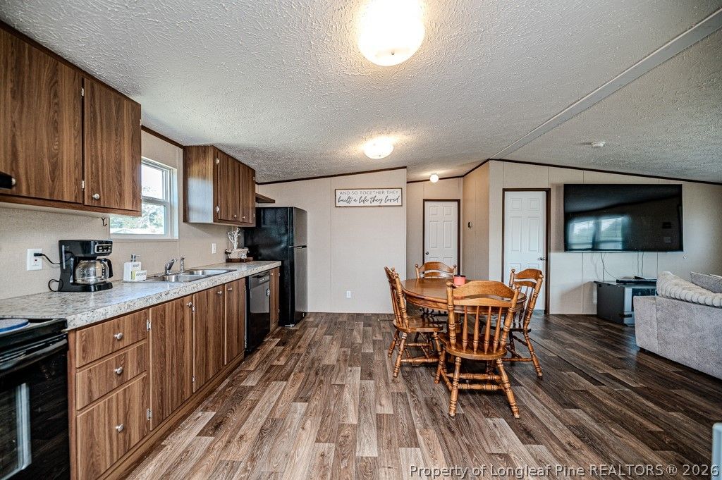 211 Pine Oak, Cameron, NC 28326 — photo 10