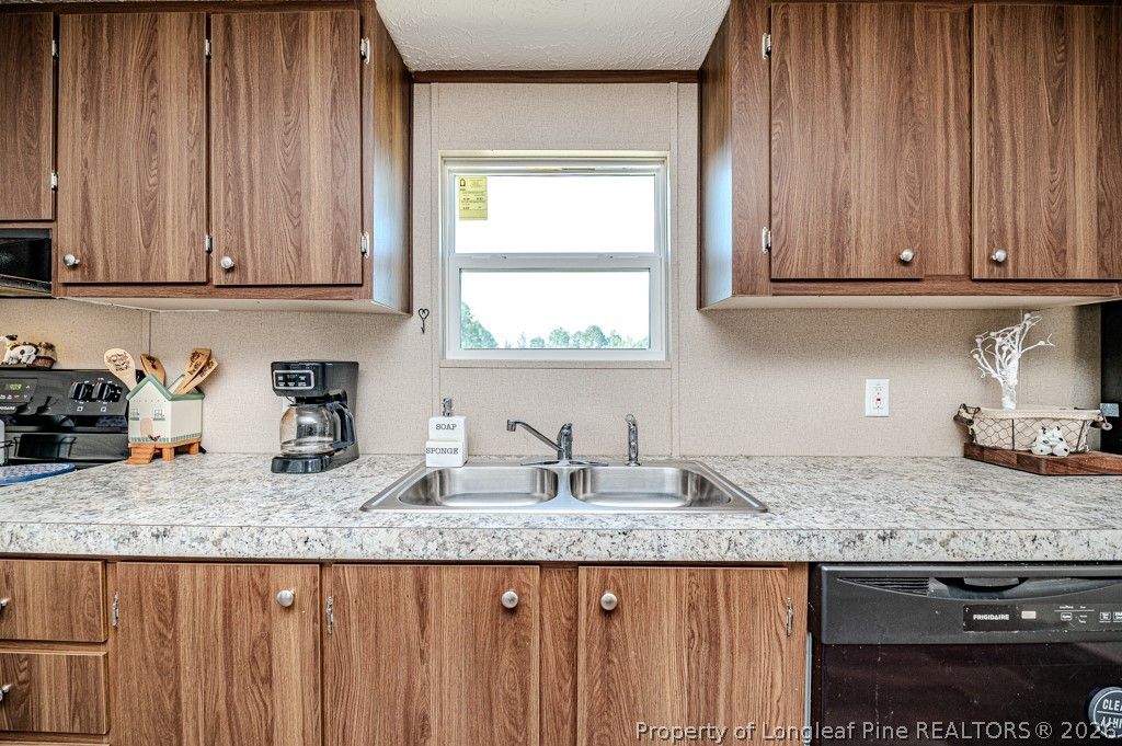211 Pine Oak, Cameron, NC 28326 — photo 11