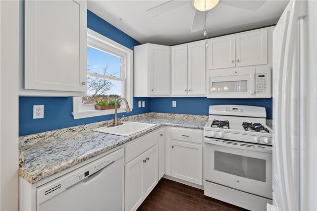 19 Locust Lane, Upper St Clair, PA 15241