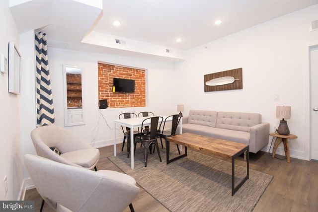 2817 W GIRARD AVE, Philadelphia, PA 19130