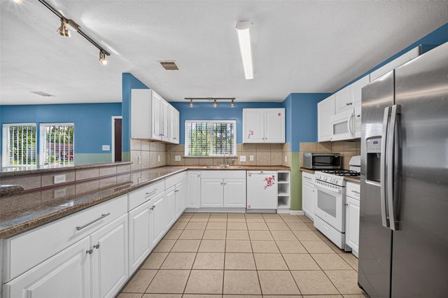 7002 Leader Street, Houston, TX 77074