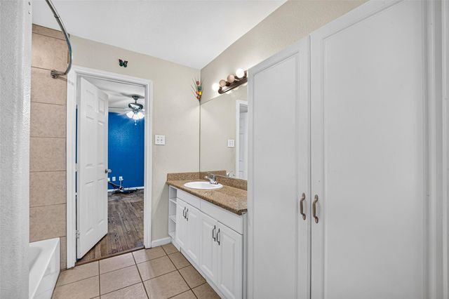 7002 Leader Street, Houston, TX 77074