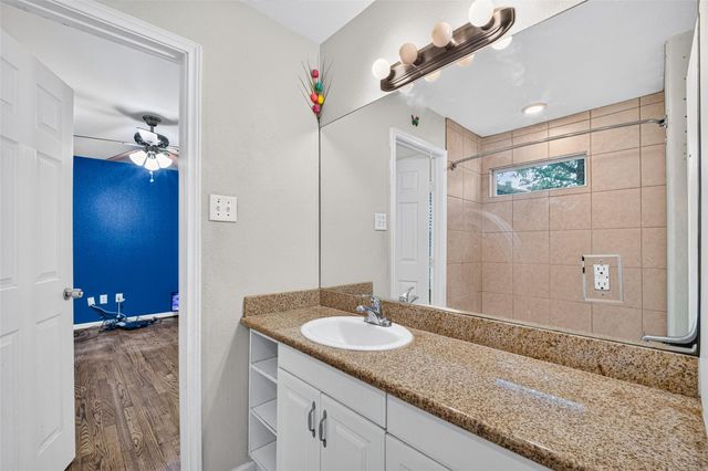 7002 Leader Street, Houston, TX 77074