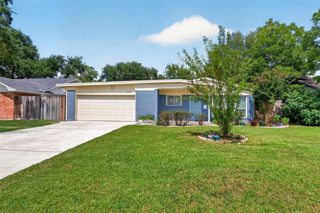 7002 Leader Street, Houston, TX 77074