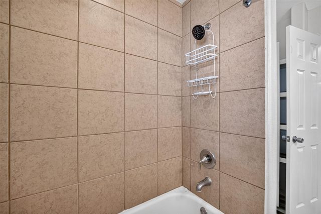 7002 Leader Street, Houston, TX 77074