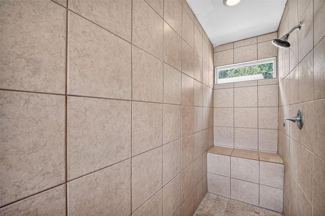 7002 Leader Street, Houston, TX 77074