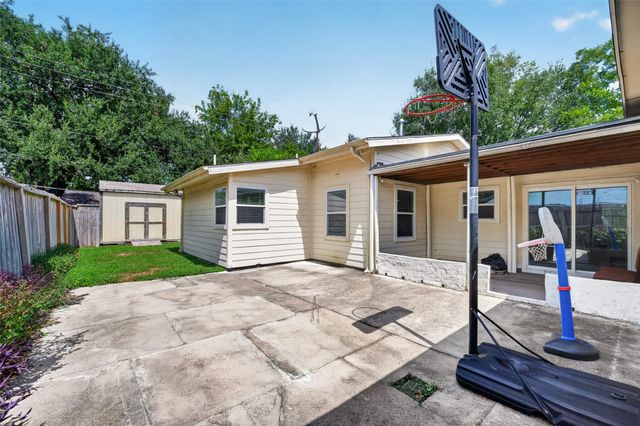 7002 Leader Street, Houston, TX 77074