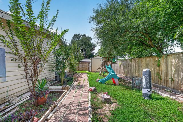 7002 Leader Street, Houston, TX 77074
