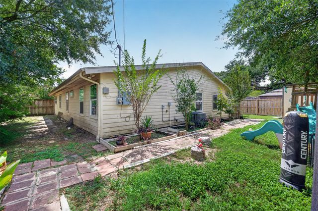 7002 Leader Street, Houston, TX 77074