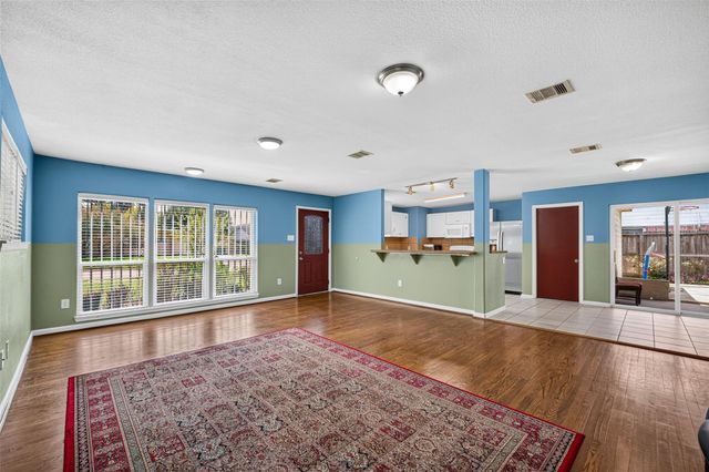 7002 Leader Street, Houston, TX 77074