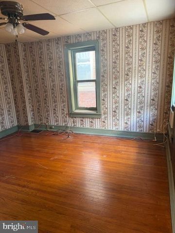 17 S PINE ST, Marietta, PA 17547