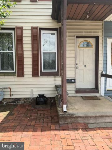 17 S PINE ST, Marietta, PA 17547
