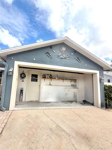 1521 FOXCROFT DRIVE W, Palm Harbor, FL 34683