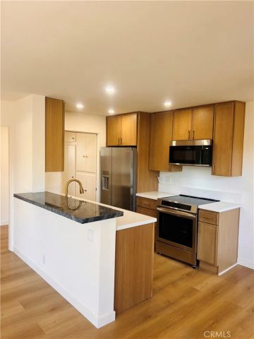 2500 E 2nd 405, Long Beach, CA 90803