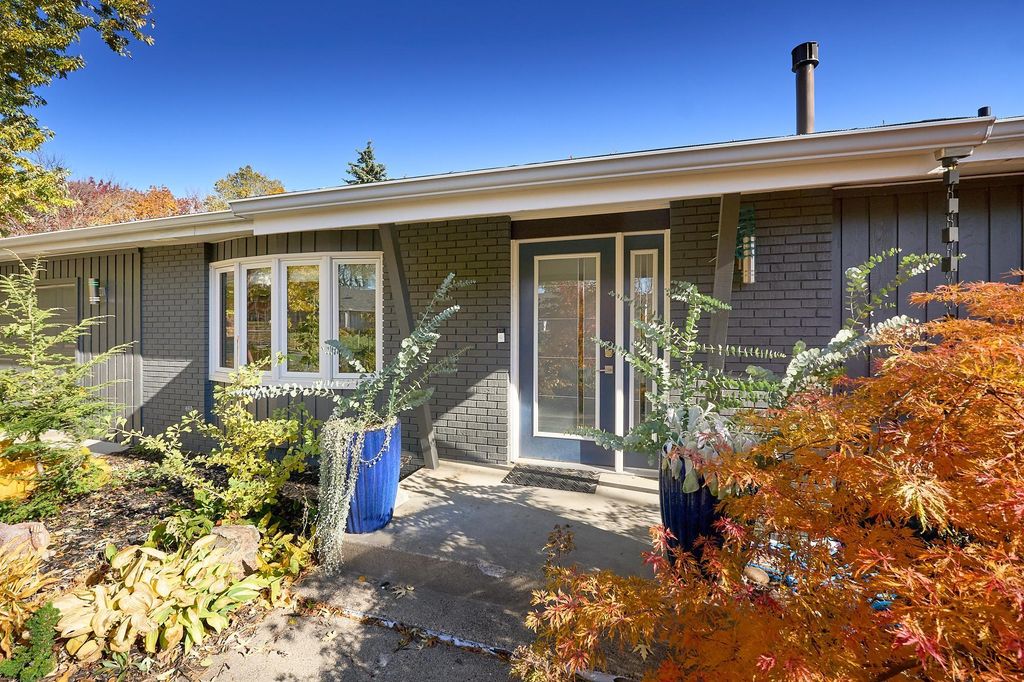 7870 Ranchview Lane N, Maple Grove, MN 55311