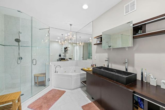 830 NE 19th Avenue, Fort Lauderdale, FL 33304