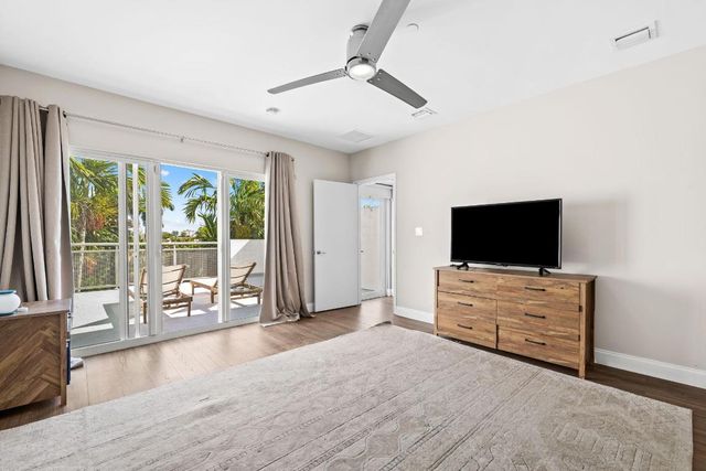 830 NE 19th Avenue, Fort Lauderdale, FL 33304