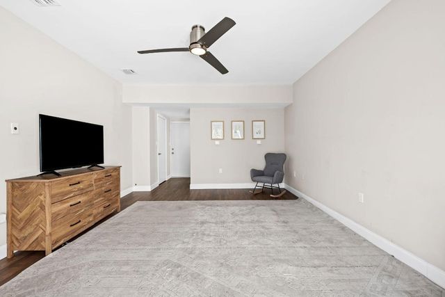 830 NE 19th Avenue, Fort Lauderdale, FL 33304