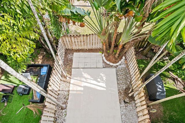 830 NE 19th Avenue, Fort Lauderdale, FL 33304