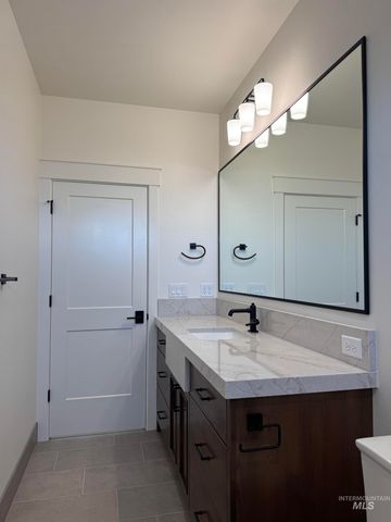 563 S 80 E, Jerome, ID 83338