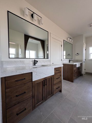 563 S 80 E, Jerome, ID 83338