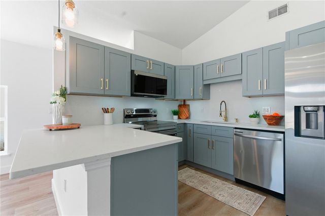 461 CADENZA DRIVE, Orlando, FL 32807