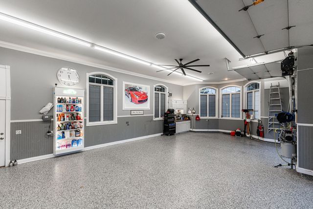 147 Los Lagos Drive, Bloomingdale, IL 60108