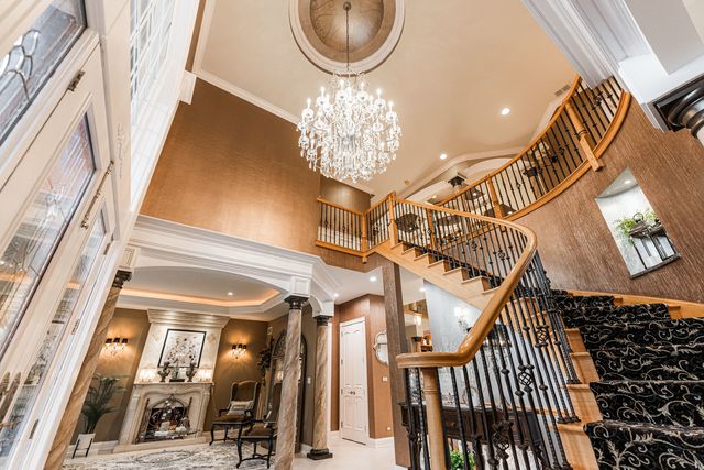 147 Los Lagos Drive, Bloomingdale, IL 60108