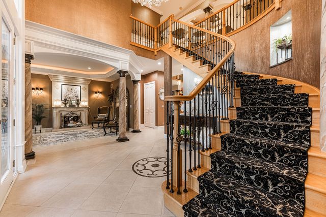 147 Los Lagos Drive, Bloomingdale, IL 60108