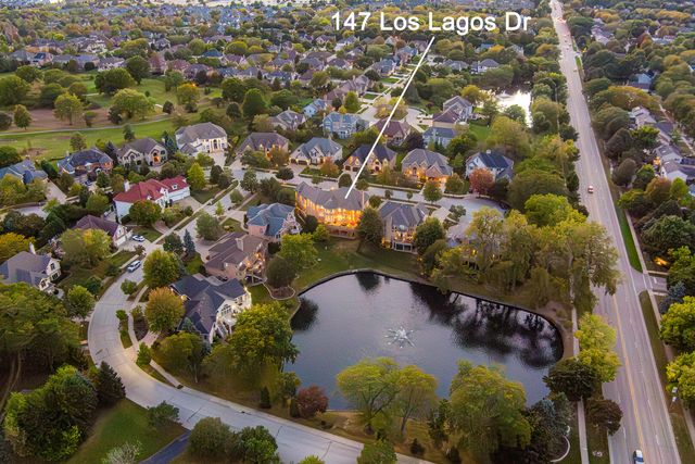 147 Los Lagos Drive, Bloomingdale, IL 60108