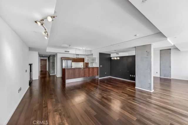 1155 S Grand Avenue 1707, Los Angeles, CA 90015