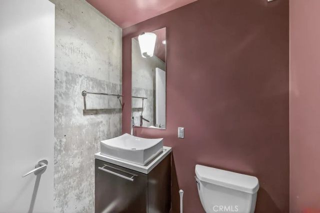 1155 S Grand Avenue 1707, Los Angeles, CA 90015