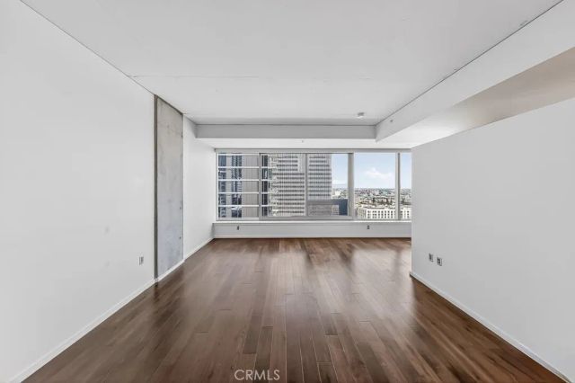 1155 S Grand Avenue 1707, Los Angeles, CA 90015