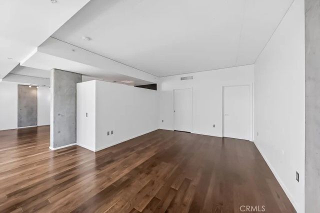 1155 S Grand Avenue 1707, Los Angeles, CA 90015