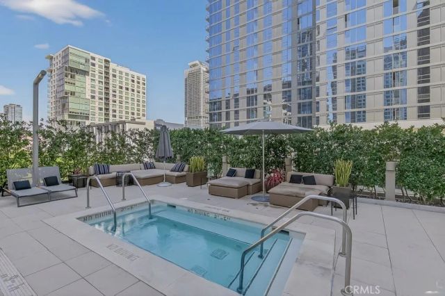 1155 S Grand Avenue 1707, Los Angeles, CA 90015