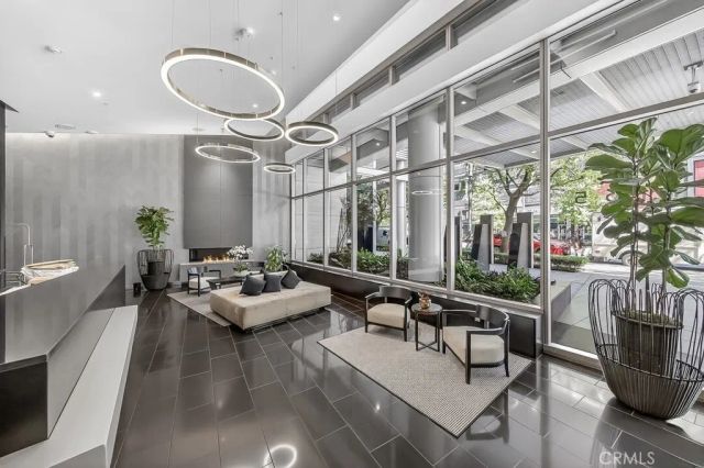 1155 S Grand Avenue 1707, Los Angeles, CA 90015