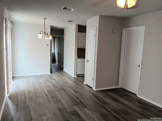 8878 Meadow Range, San Antonio, TX 78250