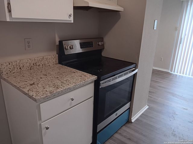 8878 Meadow Range, San Antonio, TX 78250